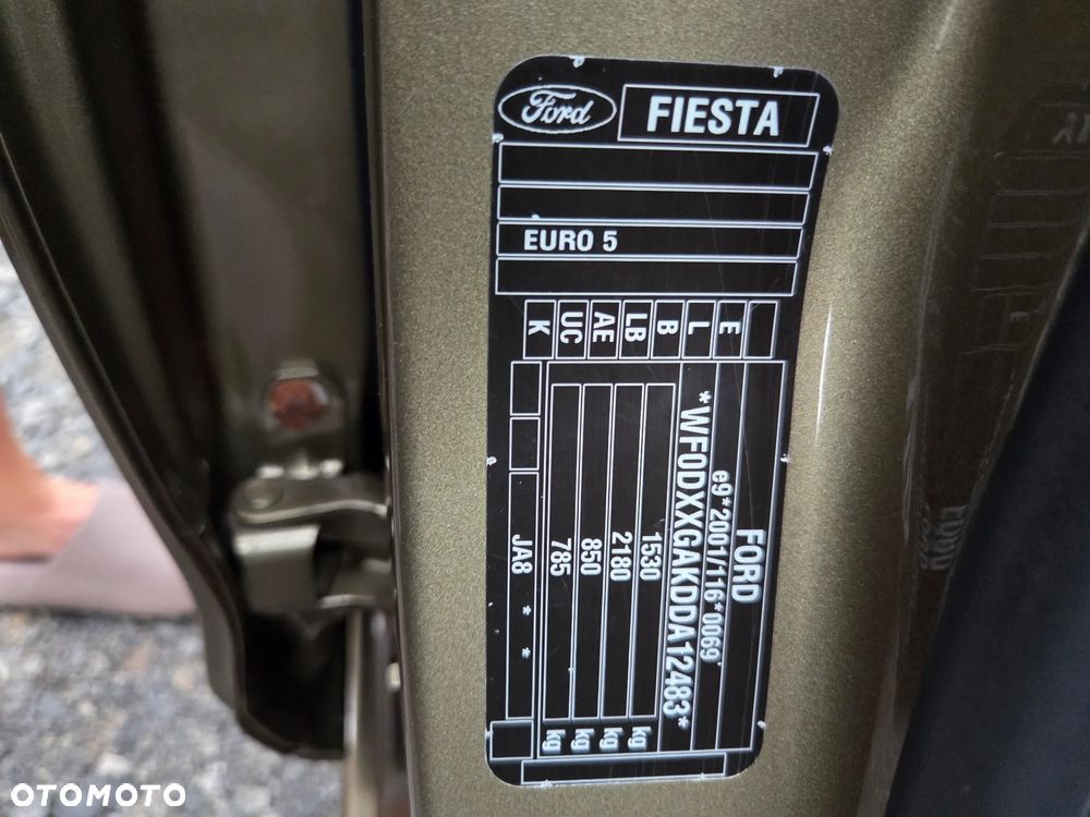 Ford Fiesta 1.0 Champions Edition - 18