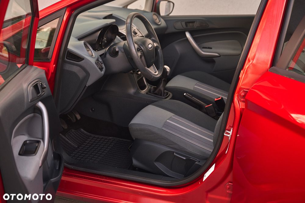 Ford Fiesta 1.25 Champions Edition - 26