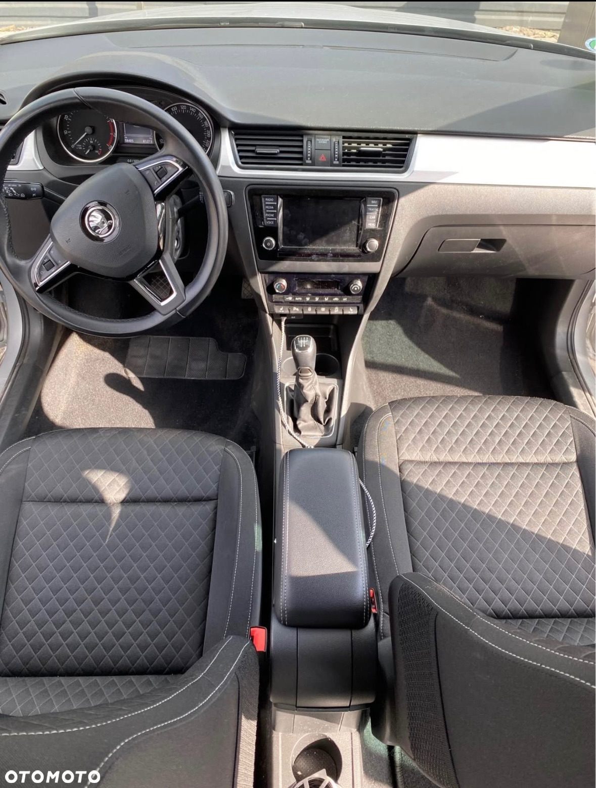 Skoda RAPID 1.2 TSI Active - 9