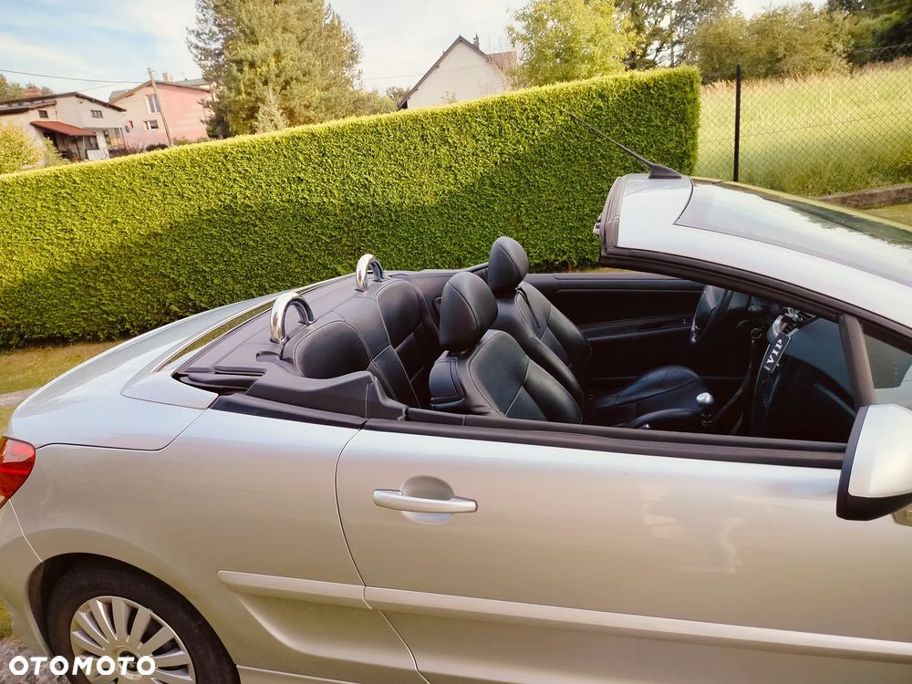 Peugeot 207 CC - 11
