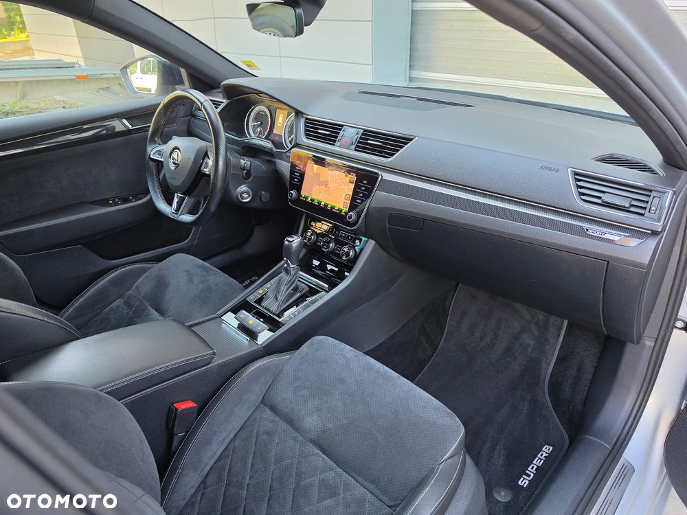 Skoda Superb 2.0 TSI 4x4 Sportline DSG - 20