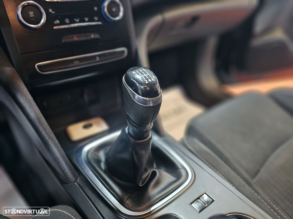 Renault Mégane 1.5 Blue dCi Intens - 19