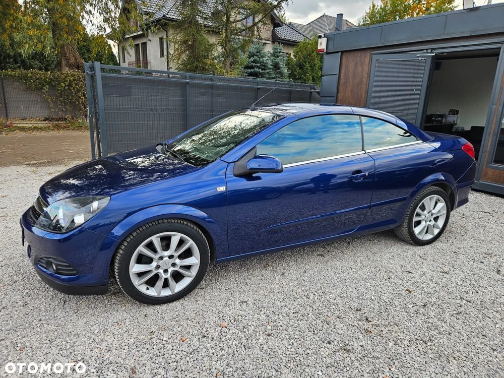 Opel Astra TwinTop 1.8 Cosmo - 27