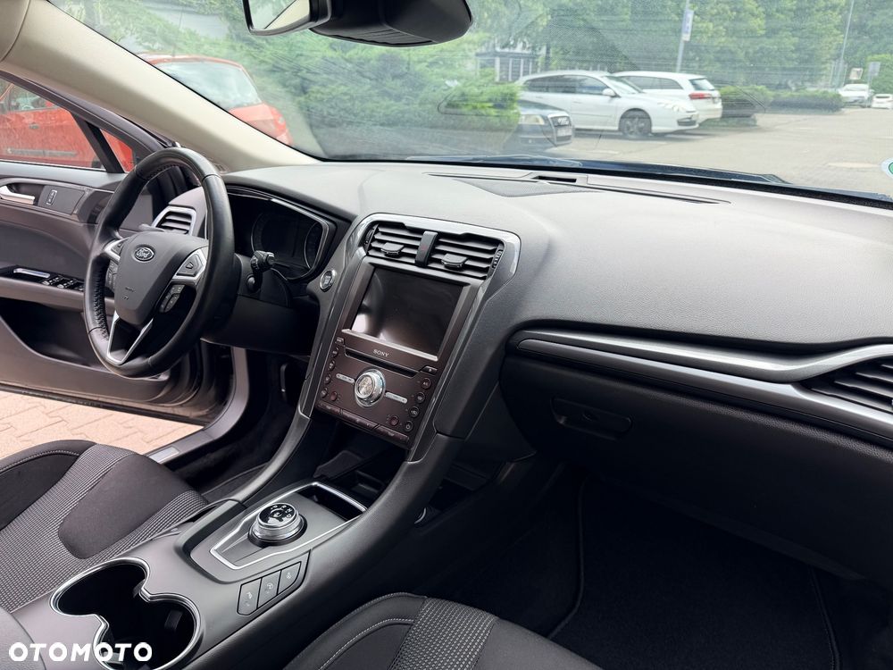 Ford Mondeo - 26