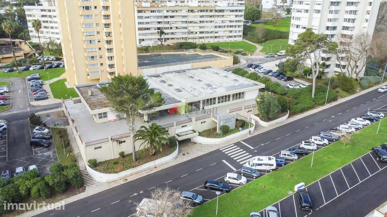 Prédio Comercial c/ 14 Lojas | Vista Mar | Paço de Arcos - Grande imagem: 2/30
