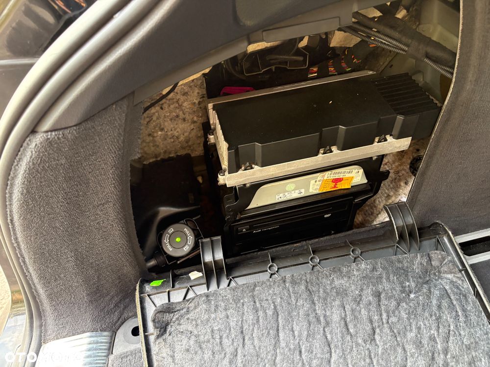 Audi A6 Avant 3.0 TDI tiptronic DPF quattro - 34