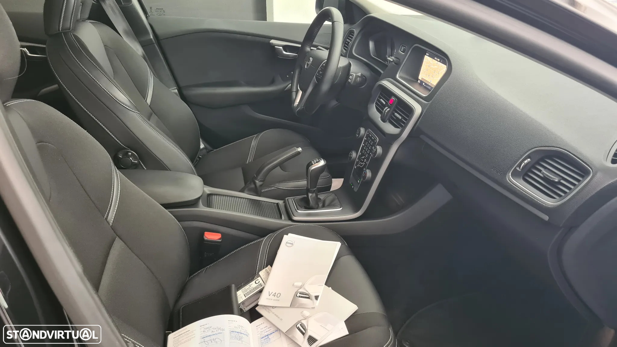 Volvo V40 2.0 D3 Momentum - 13