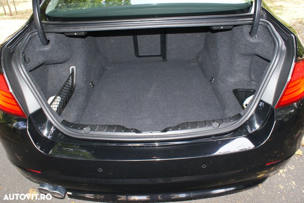BMW Seria 5 520d Efficient Dynamics Edition - 6