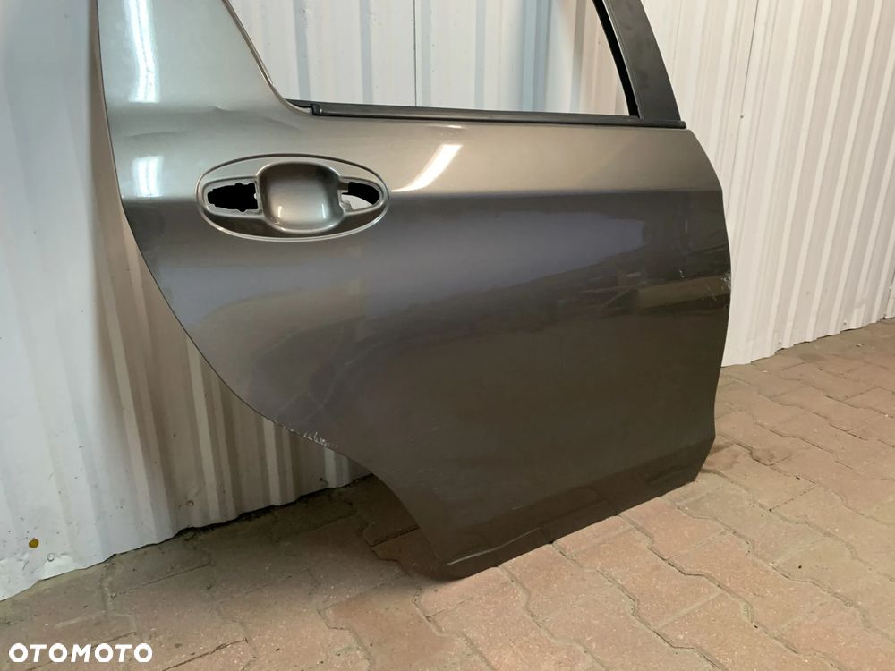 TOYOTA YARIS III 3 2011- 5D DRZWI PRAWE TYLNE TYŁ LISTWA ZGARNIAJĄCA - 4