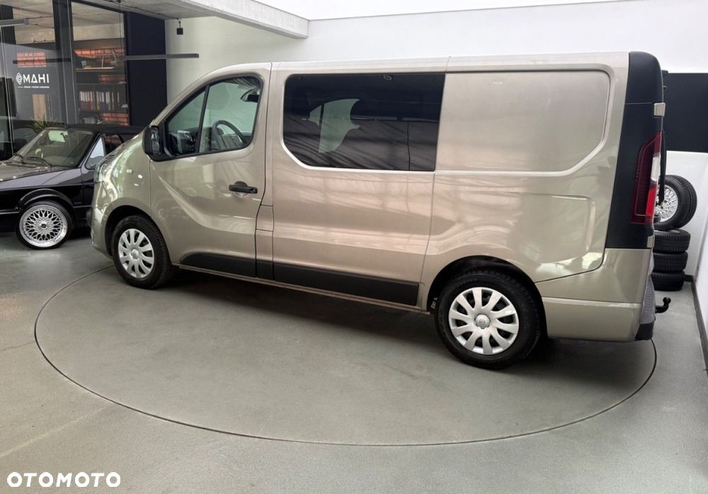 Opel Vivaro - 8