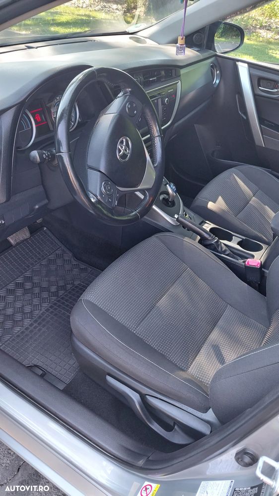 Toyota Auris 1.8 L VVT-i Luna - 9