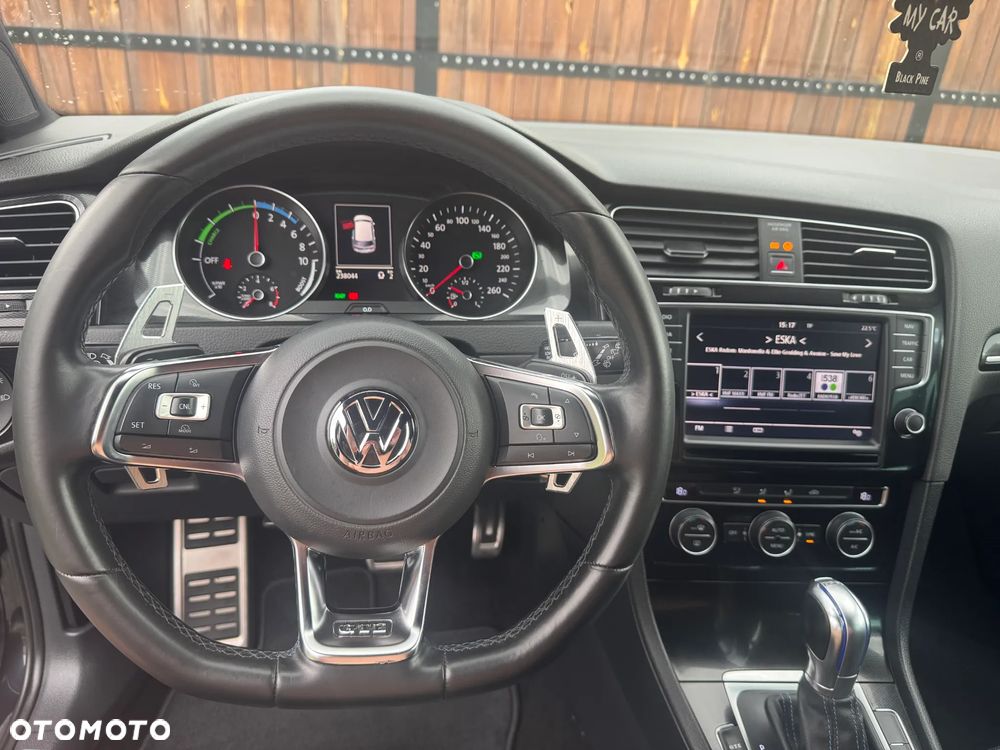Volkswagen Golf - 29