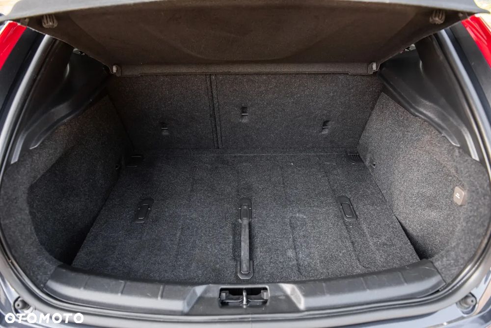 Volvo V40 D3 Geartronic Summum - 28