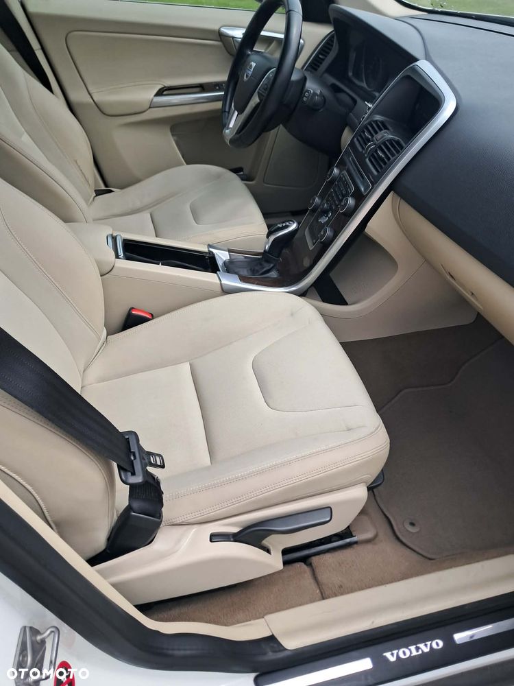Volvo XC 60 D4 AWD Base - 3