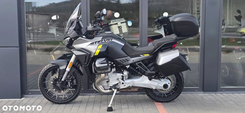 Moto Guzzi Stelvio - 23