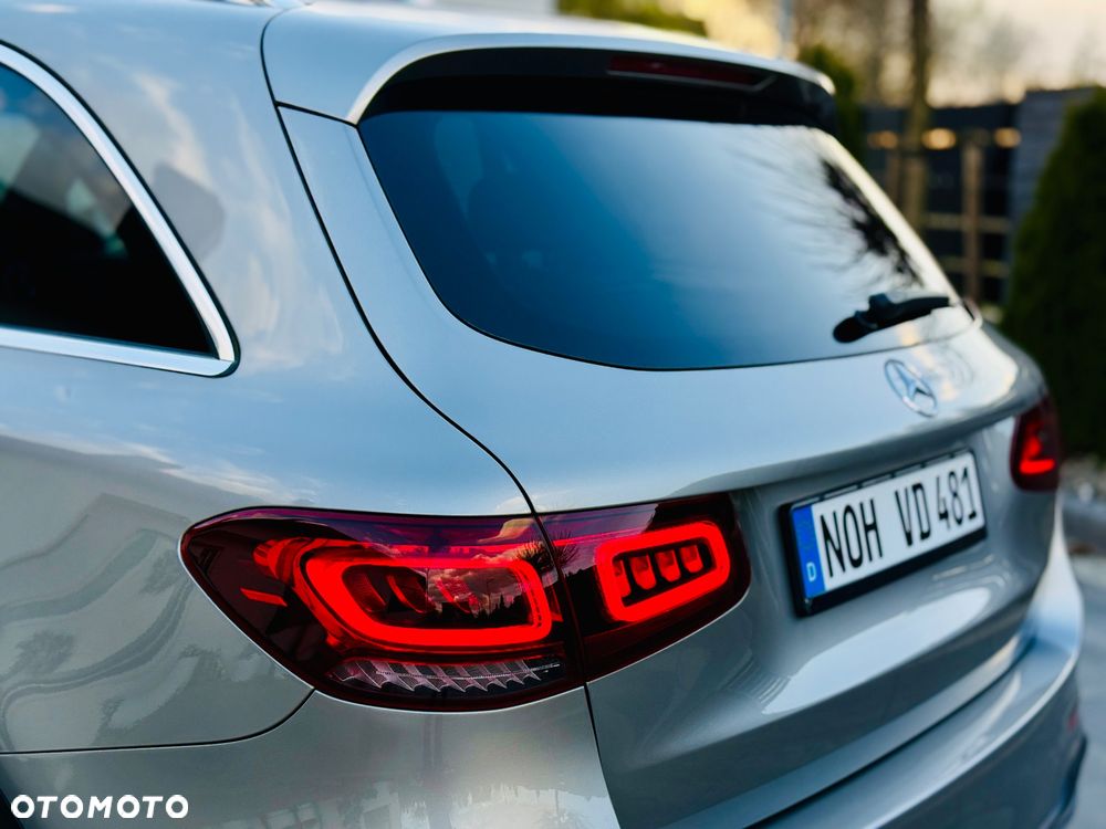 Mercedes-Benz GLC 200 4Matic 9G-TRONIC AMG Line - 38
