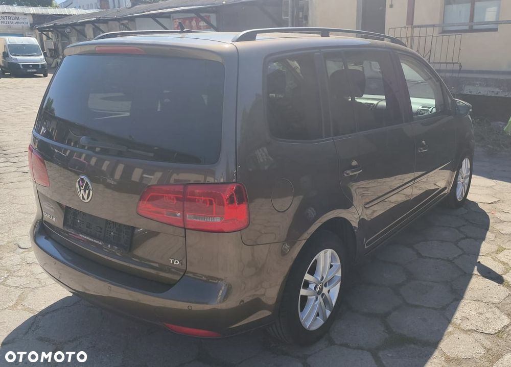 Volkswagen Touran 1.6 TDI DPF Comfortline - 4