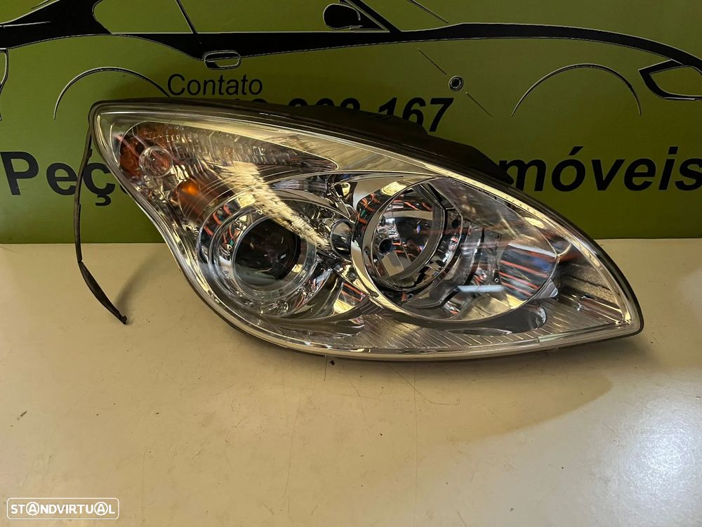 Hyundai i30 I - FAROL ESQUERDO / DIREITO - FF818 - 2