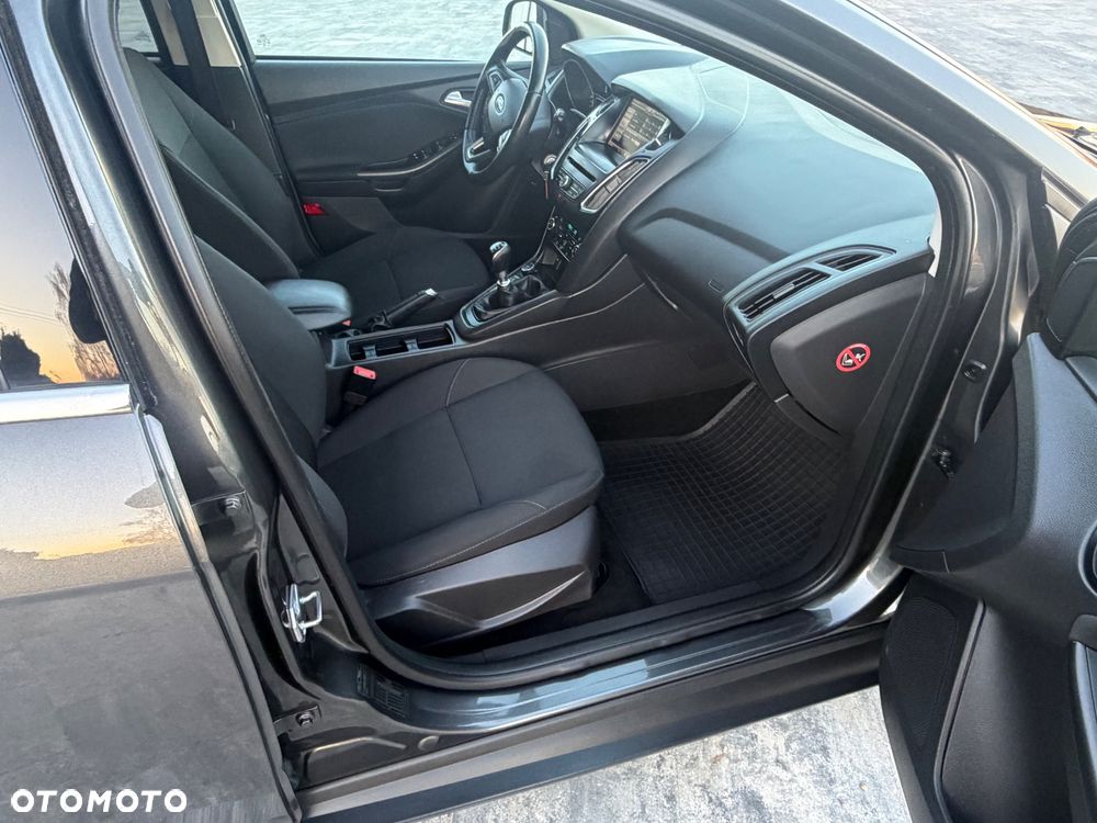 Ford Focus 1.0 EcoBoost Titanium - 5