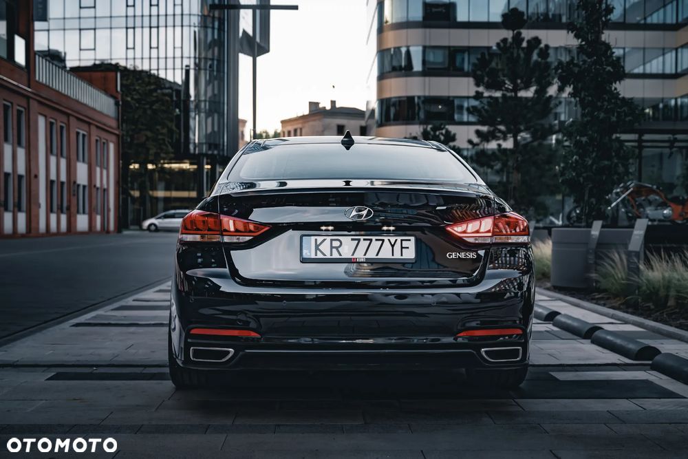 Hyundai Genesis 3.8 V6 GDI - 7
