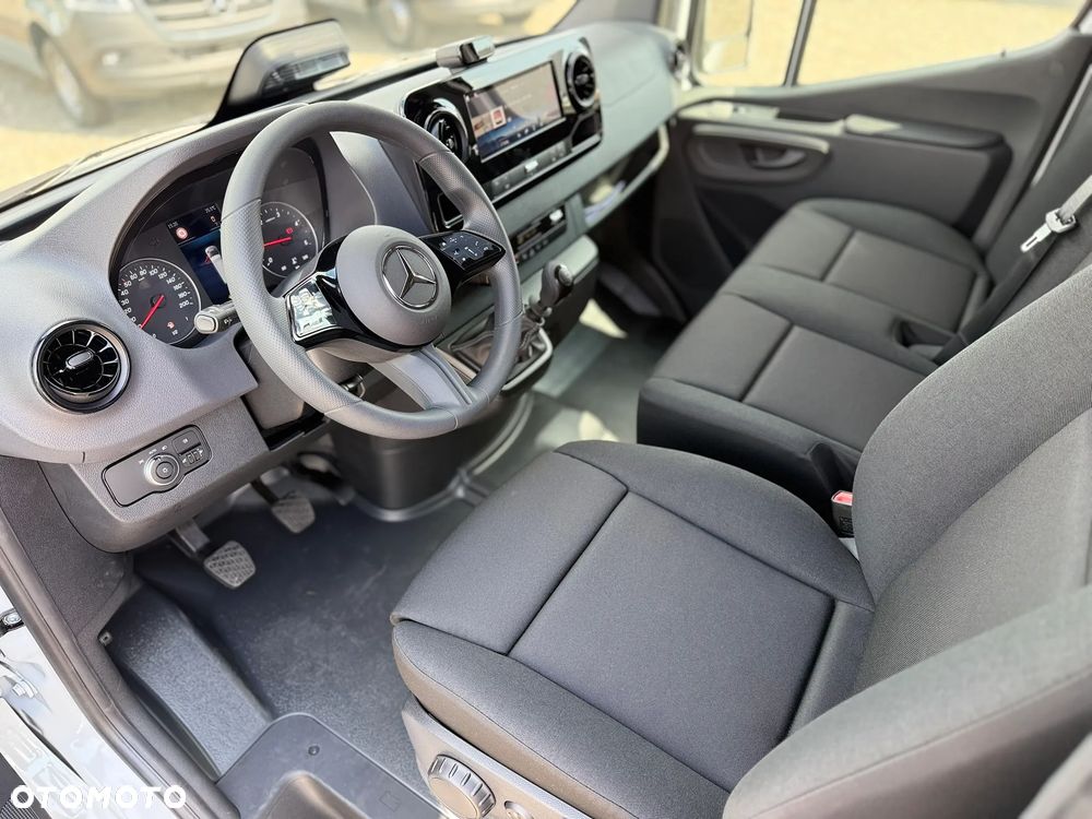 Mercedes-Benz Sprinter - 19