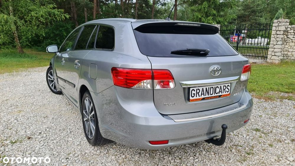 Toyota Avensis - 5