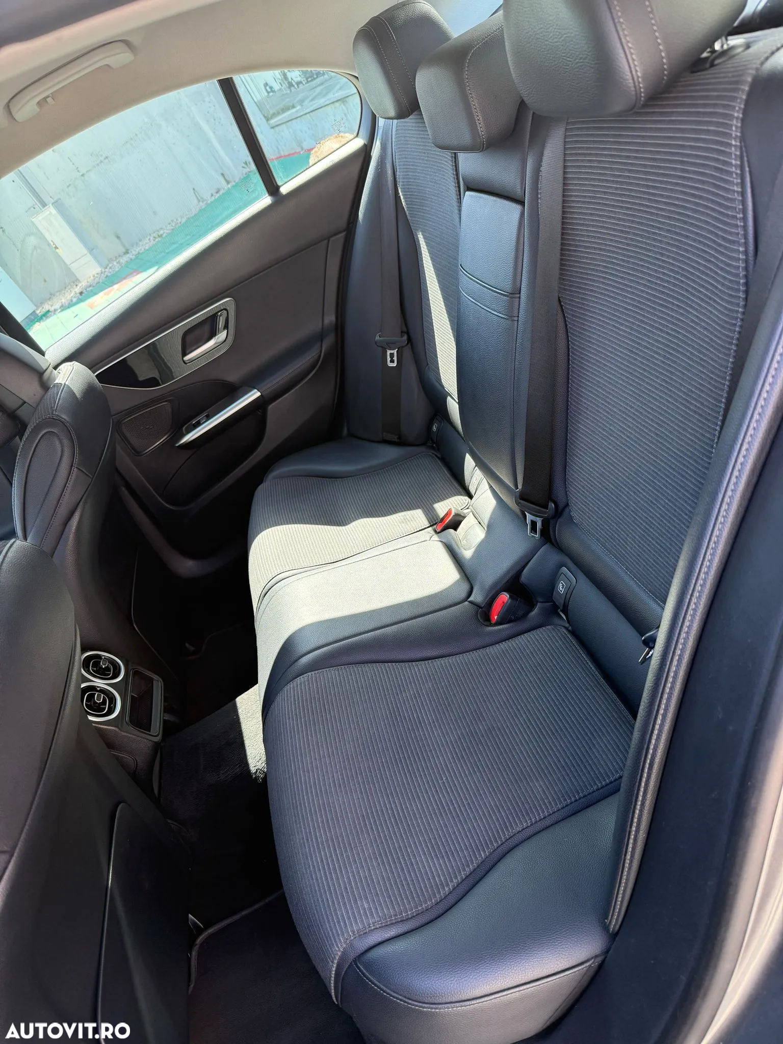 Mercedes-Benz C 200 d 9G-TRONIC Avantgarde Advanced - 11