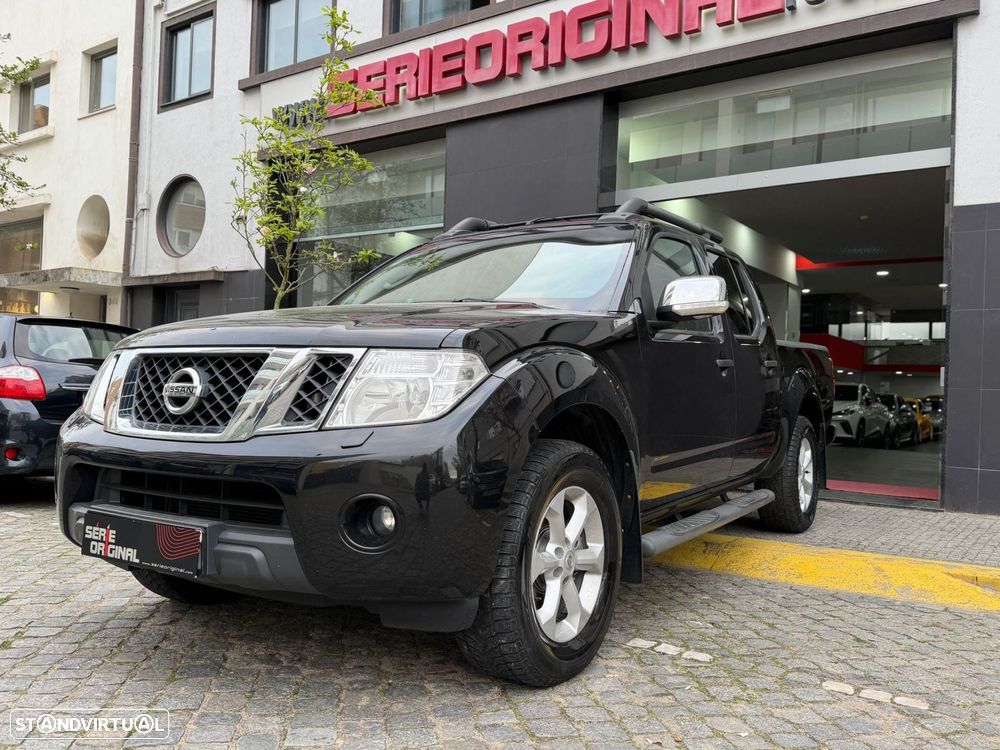 Nissan Navara 2.5 dCi CD LE Hi-Tech +P.Premium 4WD - 1