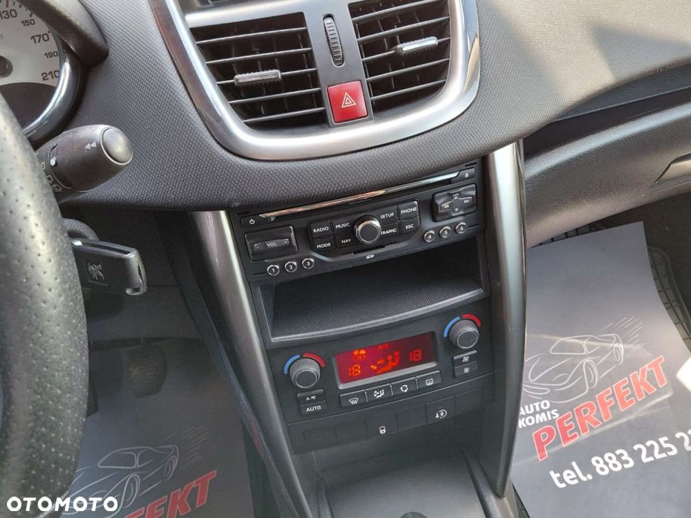 Peugeot 207 - 22