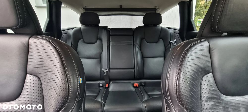 Volvo V90 Cross Country B5 D AWD Ultimate - 28