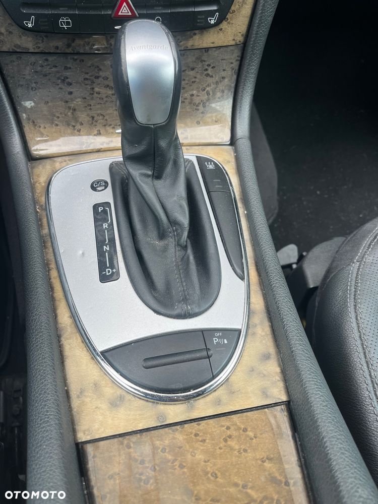 Mercedes-Benz Klasa E 350 4-Matic Avantgarde - 9
