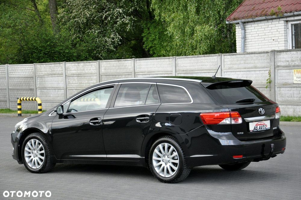 Toyota Avensis 1.8 Executive - 35