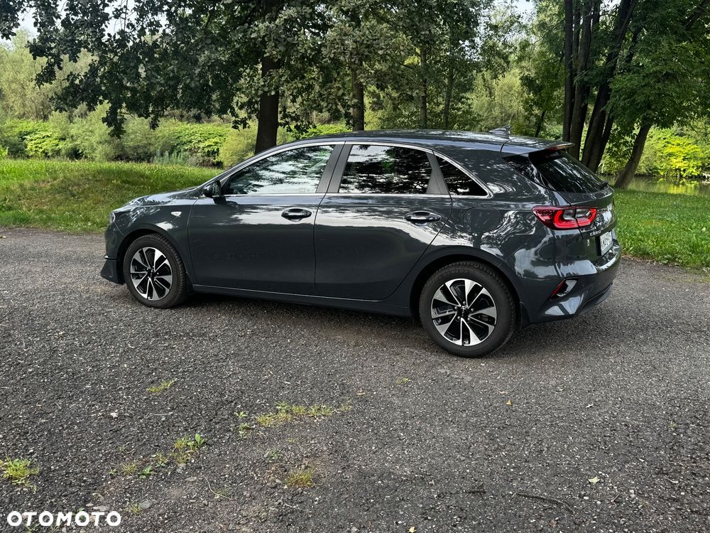 Kia Ceed - 12