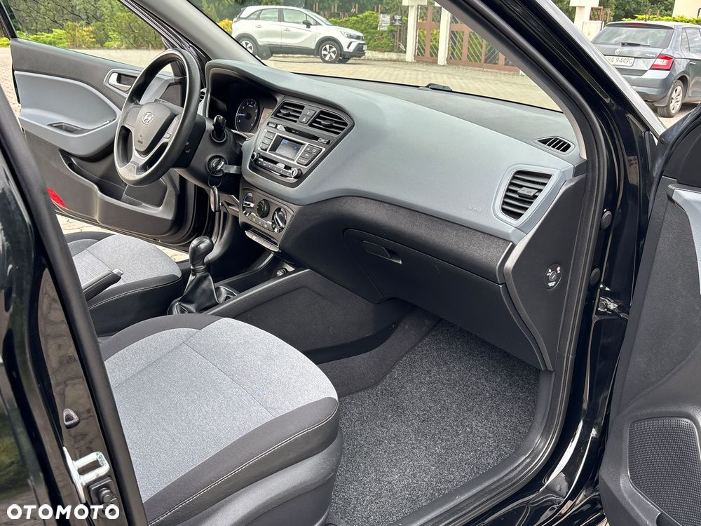 Hyundai i20 blue 1.2 Classic - 8