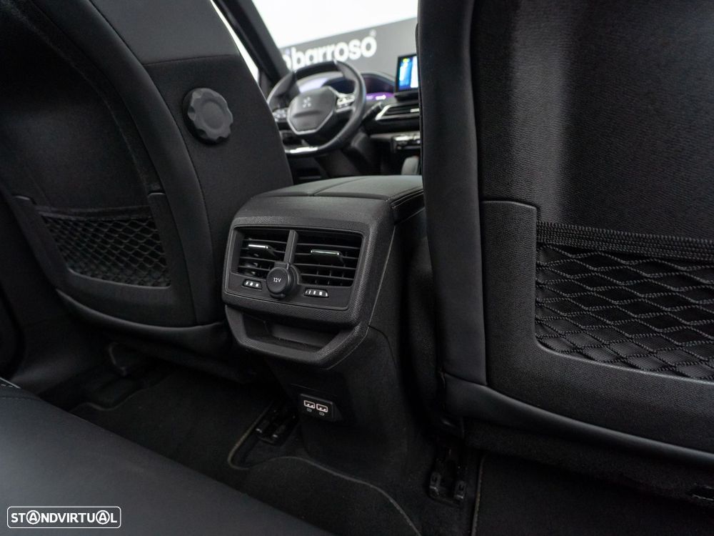 Peugeot 3008 1.6 Hybrid4 GT e-EAT8 - 42