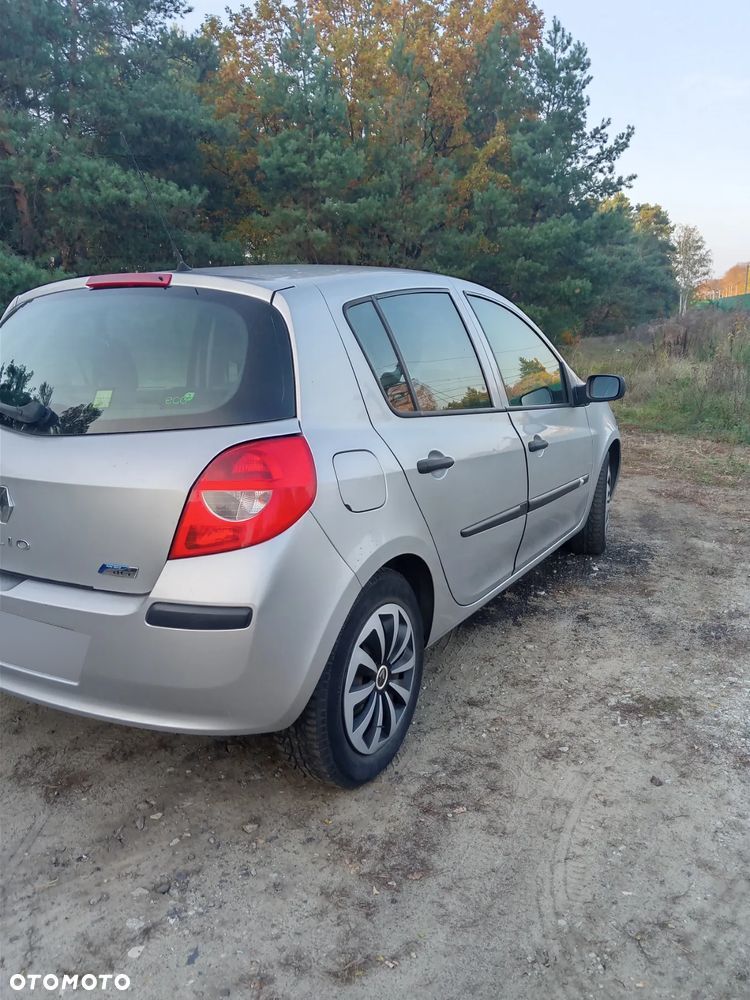 Renault Clio 1.5 dCi Dynamique - 5
