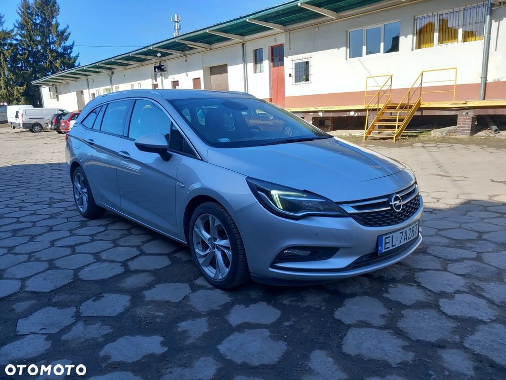 Opel Astra 1.6 CDTI Sport - 2