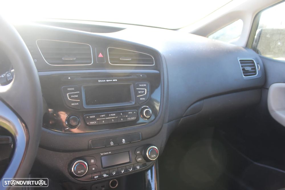 Kia Ceed SW 1.6 CRDi ECO - 6