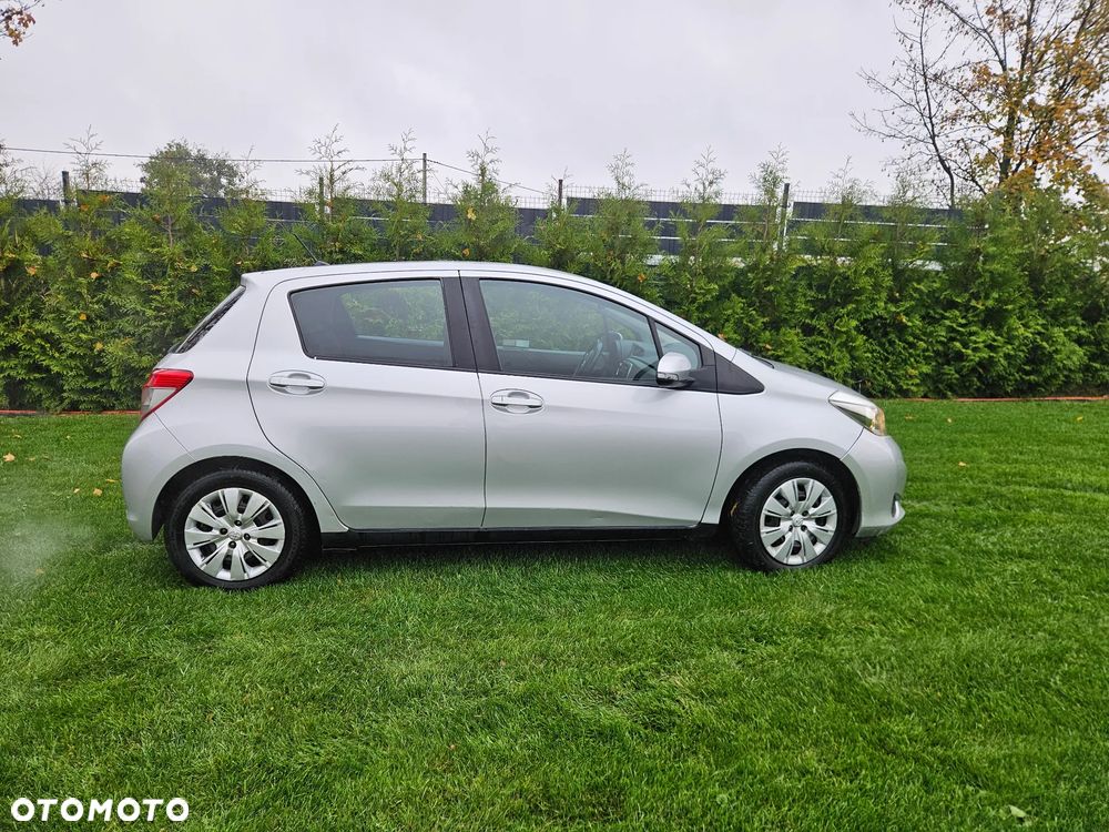Toyota Yaris - 2