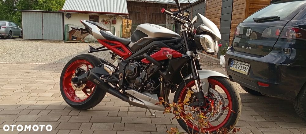 Triumph Street Triple - 9