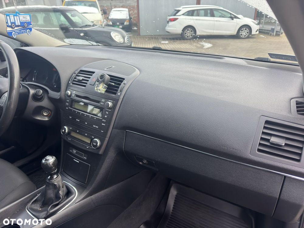 Toyota Avensis 2.0 D-4D - 14