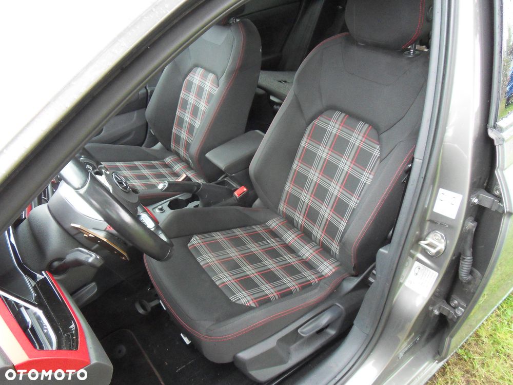 Volkswagen Polo 2.0 TSI GTI DSG - 13