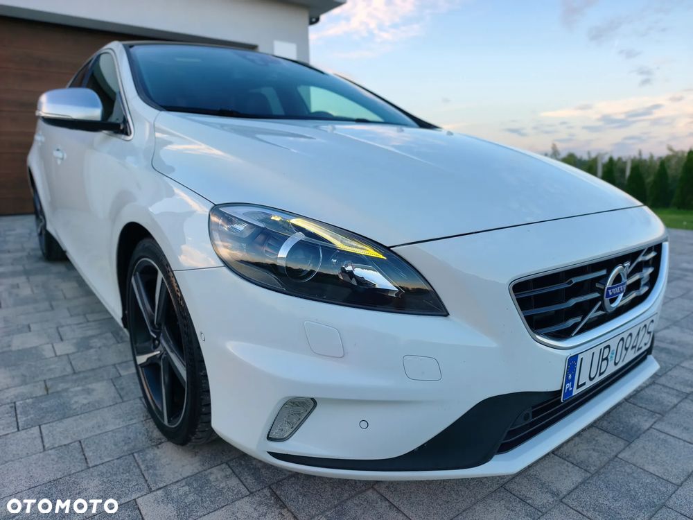 Volvo V40 T3 R-Design Momentum - 19