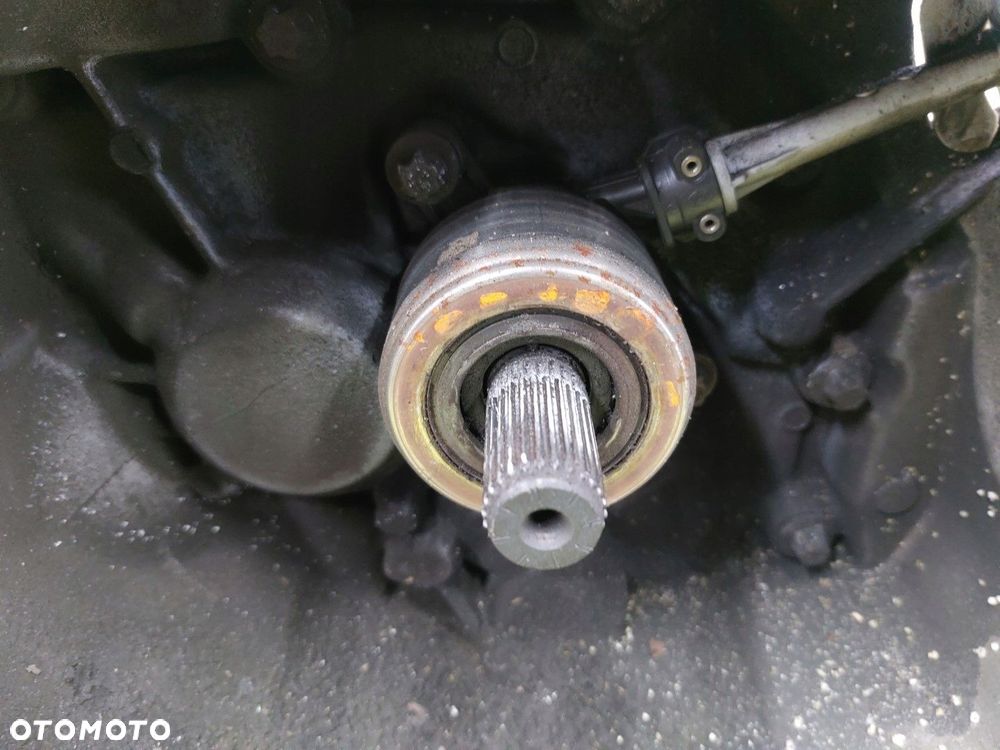 Skrzynia biegów Manualna Renault Modus 2004-2012 1,5 DCI 820021 CEJR5 - 3