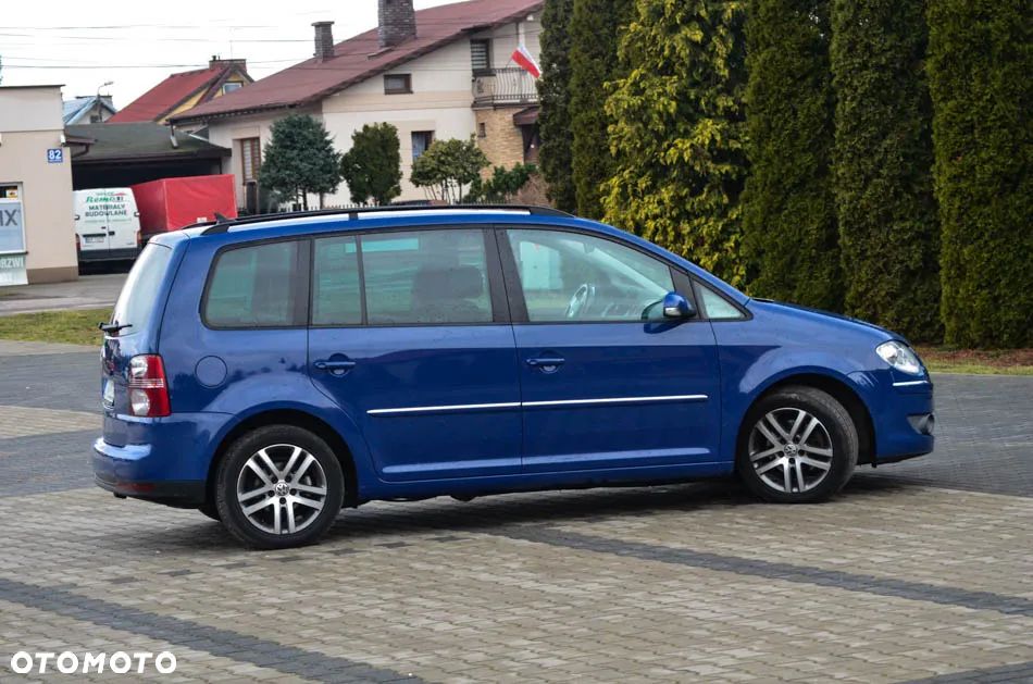Volkswagen Touran 2.0 TDI DPF Highline - 18