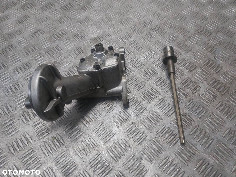 POMPA OLEJU + WAŁEK NAPĘD AUDI A6 C6 2.7 TDI C4000829SE 059109341A - 1