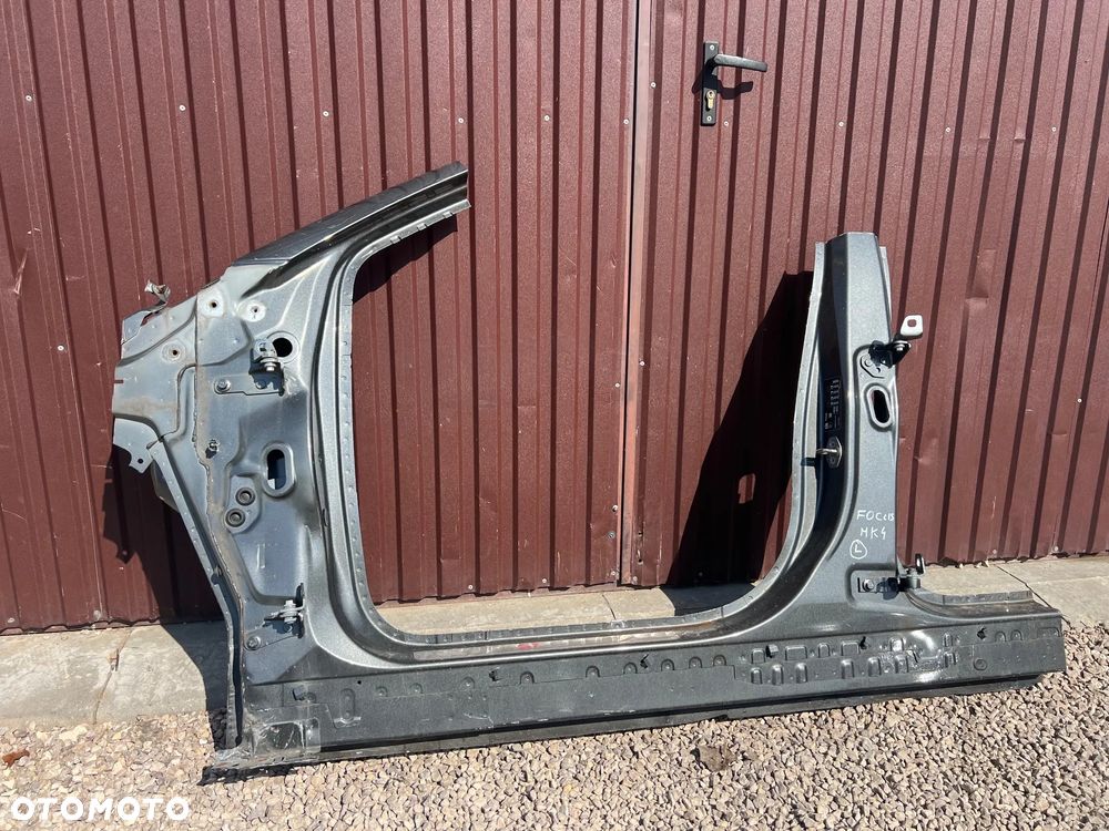 PRÓG SŁUPEK ĆWIARTKA LEWA BOK FORD FOCUS MK4 2018 - KOMBI HTB 5 D - 1