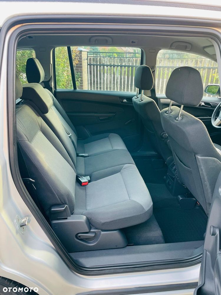 Opel Zafira - 18