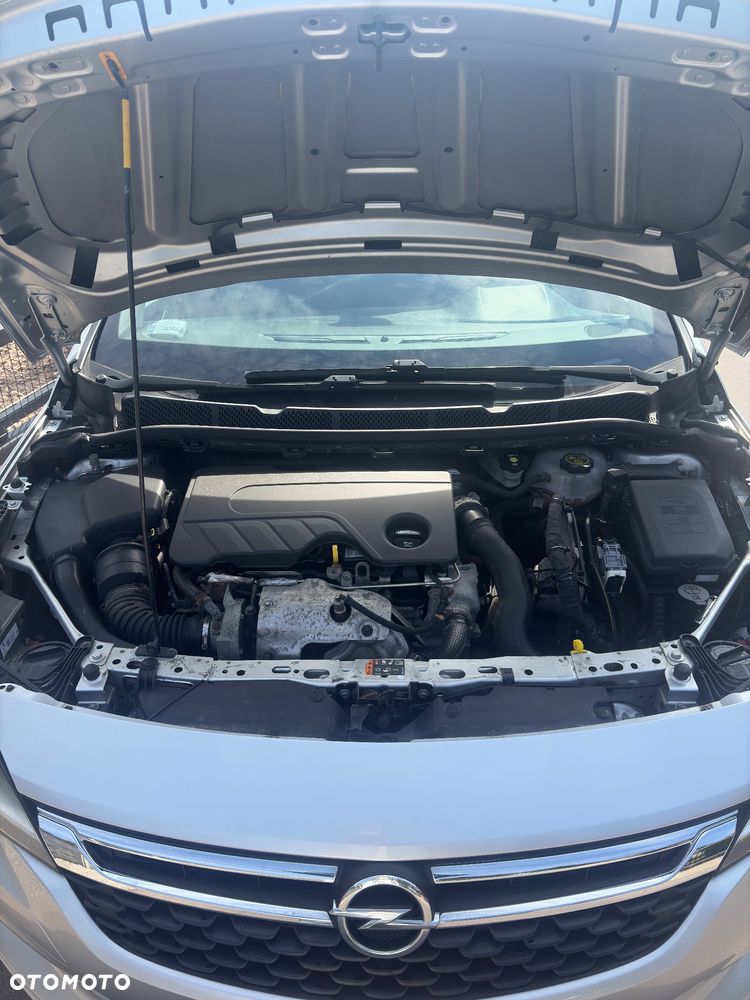 Opel Astra 1.6 CDTI Cosmo - 26