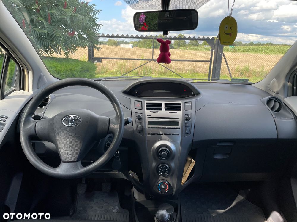 Toyota Yaris 1.33 Luna - 6